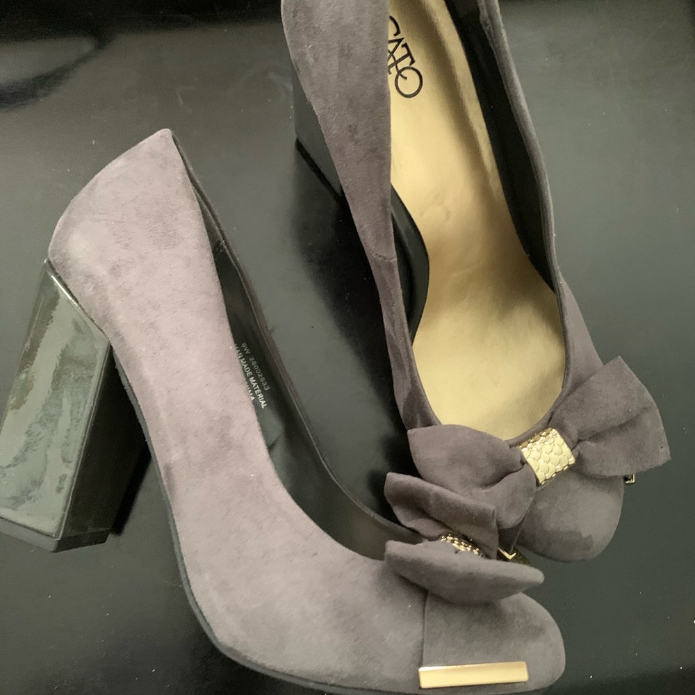 Gray Chunky Heel - Picture 2 of 3